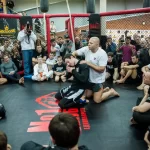 Занятия йогой, фитнесом в спортзале Idol-mma Москва