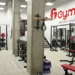 Занятия йогой, фитнесом в спортзале IGym Химки