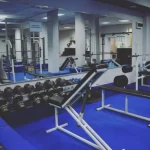 Занятия йогой, фитнесом в спортзале Импульс Сочи