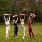 Занятия йогой, фитнесом в спортзале Йога Оранж Парк в лесу Котельники