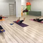 Занятия йогой, фитнесом в спортзале Йога-клуб Ом Москва