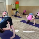 Занятия йогой, фитнесом в спортзале Йога-клуб Ом Москва