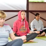 Занятия йогой, фитнесом в спортзале Йога-студия Santosha Феодосия