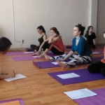 Занятия йогой, фитнесом в спортзале Йогатерапия Казань