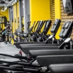 Занятия йогой, фитнесом в спортзале Искра Пенза