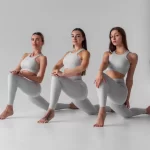 Занятия йогой, фитнесом в спортзале ITS stretching Владивосток