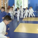 Занятия йогой, фитнесом в спортзале Юниор Ивантеевка