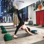 Занятия йогой, фитнесом в спортзале J. K. Yoga Room Studio Москва