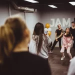 Занятия йогой, фитнесом в спортзале Jam Dance Studio Кемерово