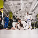 Занятия йогой, фитнесом в спортзале Jiulab Мытищи