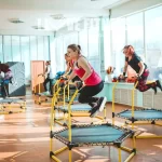 Занятия йогой, фитнесом в спортзале Jump fit studio Омск