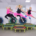 Занятия йогой, фитнесом в спортзале Jumpneon Обнинск