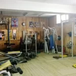 Занятия йогой, фитнесом в спортзале Качалка у Дяди Жени Москва