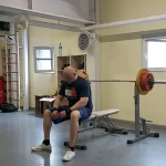 Занятия йогой, фитнесом в спортзале Качалка у Дяди Жени Москва