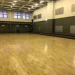 Занятия йогой, фитнесом в спортзале Karate John Galt Hall Москва