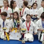 Занятия йогой, фитнесом в спортзале Каратэ Контакт Санкт-Петербург