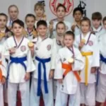 Занятия йогой, фитнесом в спортзале Карате Курган