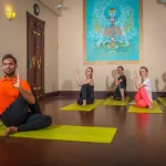 Занятия йогой, фитнесом в спортзале Керала, центр аюрведы и йоги Москва