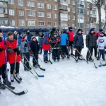 Занятия йогой, фитнесом в спортзале Хоккейная коробка Новосибирск