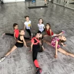 Занятия йогой, фитнесом в спортзале Хрустальный конек Москва