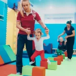 Занятия йогой, фитнесом в спортзале KidsGym Москва