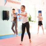 Занятия йогой, фитнесом в спортзале KidsGym Москва