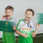 Занятия йогой, фитнесом в спортзале Kinderball Москва