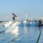 Занятия йогой, фитнесом в спортзале KingWinch Wakepark Санкт-Петербург