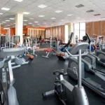 Занятия йогой, фитнесом в спортзале KinUp-Wellness Самара