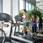 Занятия йогой, фитнесом в спортзале KinUp-Wellness Самара