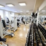 Занятия йогой, фитнесом в спортзале KinUp-Wellness Самара