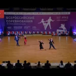 Занятия йогой, фитнесом в спортзале Клуб акробатического рок-н-ролла и буги-вуги Маэстро Москва