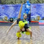 Занятия йогой, фитнесом в спортзале Клуб чир спорта Адамант Омск