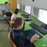 Занятия йогой, фитнесом в спортзале Клуб программирования и робототехники академия Гениев Заречный