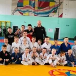 Занятия йогой, фитнесом в спортзале Клуб смешанных боевых единоборств Мангуст Углич
