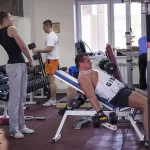 Занятия йогой, фитнесом в спортзале Колизей Тюмень
