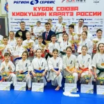 Занятия йогой, фитнесом в спортзале Комсоо Киокушин Каратэ Кемерово