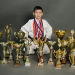 Занятия йогой, фитнесом в спортзале Комсоо Киокушин Каратэ Кемерово
