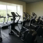 Занятия йогой, фитнесом в спортзале Космос Череповец