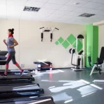 Занятия йогой, фитнесом в спортзале Кристалл Челябинск