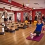 Занятия йогой, фитнесом в спортзале КУБик Москва