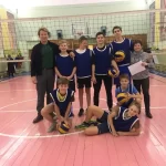 Занятия йогой, фитнесом в спортзале Курчатовская школа Москва