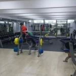 Занятия йогой, фитнесом в спортзале Лагуна Москва
