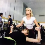Занятия йогой, фитнесом в спортзале Лазурный Ярославль