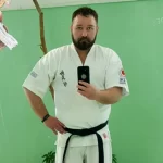 Занятия йогой, фитнесом в спортзале Leon karate Dojo Астрахань
