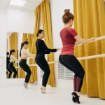 Занятия йогой, фитнесом в спортзале Levita Гатчина