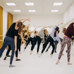Занятия йогой, фитнесом в спортзале Levita Гатчина
