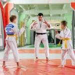 Занятия йогой, фитнесом в спортзале Лига синъицюань, общественная организация Москва