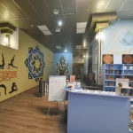 Занятия йогой, фитнесом в спортзале Лига света Сочи