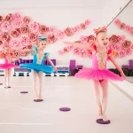 Занятия йогой, фитнесом в спортзале Lil Ballerine Красноярск